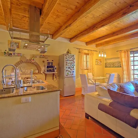 Sleeps 4 Pool Wifi Villa