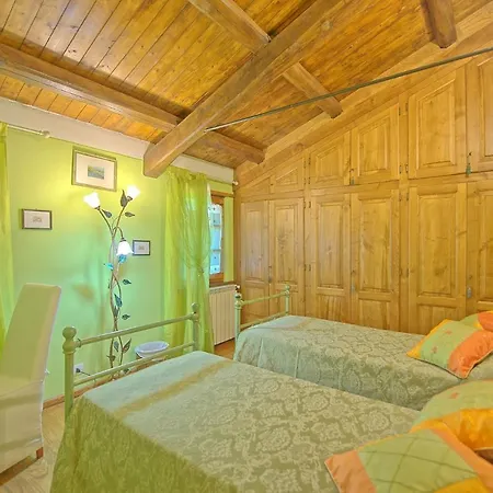Sleeps 4 Pool Wifi Cortona